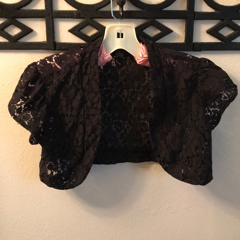 Women’s Lacey Shrug
